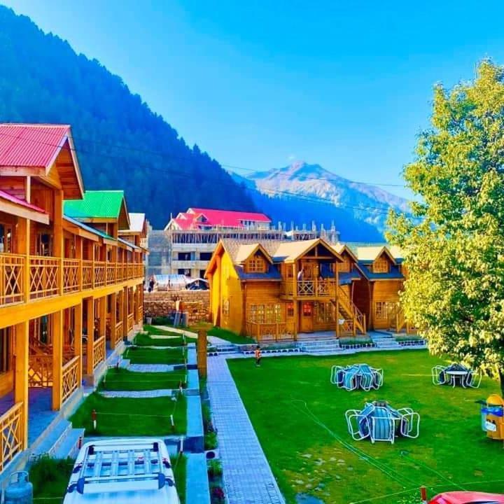 Swiss Wood Cottages 纳兰恩 外观 照片