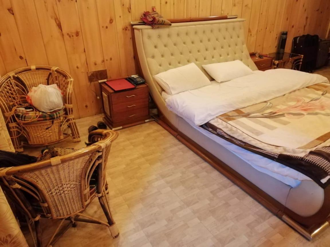 Swiss Wood Cottages 纳兰恩 外观 照片